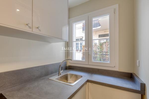 A vendre  - Appartement studio - Paris - 75007 - Saint François Xavier - Invalides