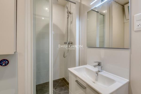 A vendre  - Appartement studio - Paris - 75007 - Saint François Xavier - Invalides