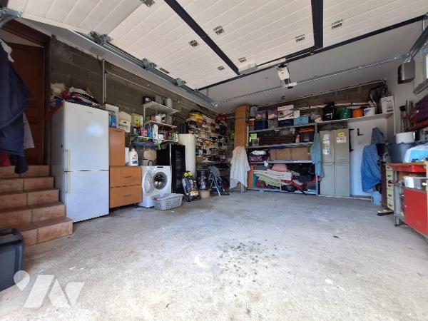 A Alénya, village prisé à proximité de la côte et de Perpignan, venez découvrir cette superbe villa