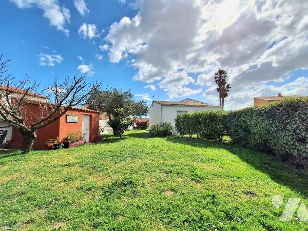 A Alénya, village prisé à proximité de la côte et de Perpignan, venez découvrir cette superbe villa