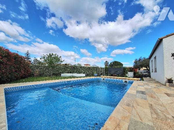 A Alénya, village prisé à proximité de la côte et de Perpignan, venez découvrir cette superbe villa
