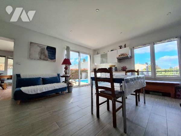 A Alénya, village prisé à proximité de la côte et de Perpignan, venez découvrir cette superbe villa
