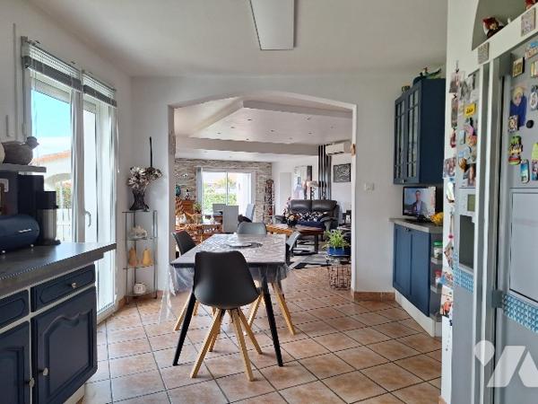 A Alénya, village prisé à proximité de la côte et de Perpignan, venez découvrir cette superbe villa