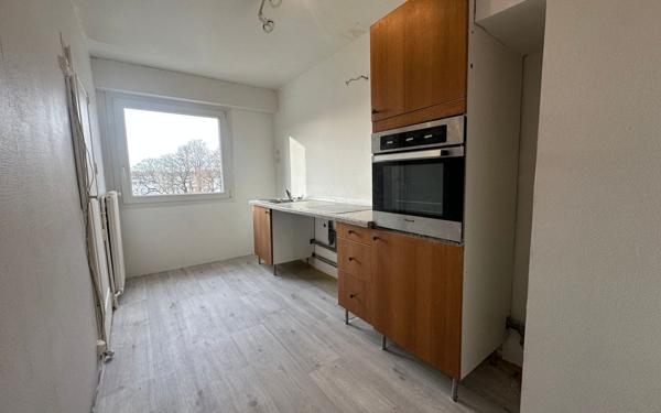 Appartement à vendre    3 pièces • 64,39 m2 Évry