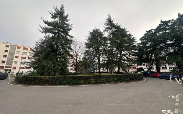 Appartement à vendre    3 pièces • 64,39 m2 Évry