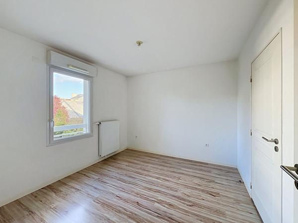 A LOUER T2 41.53 m² récent avec balcon et parking (CHAUFFAGE ET EAU INCLUS)