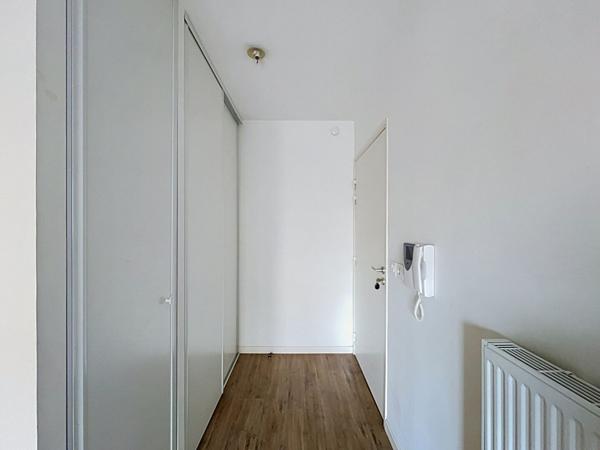 A LOUER T2 41.53 m² récent avec balcon et parking (CHAUFFAGE ET EAU INCLUS)