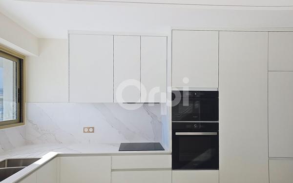 Appartement à vendre    3 pièces • 81,36 m2 Juan-les-Pins - Antibes