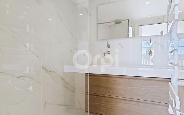 Appartement à vendre    3 pièces • 81,36 m2 Juan-les-Pins - Antibes