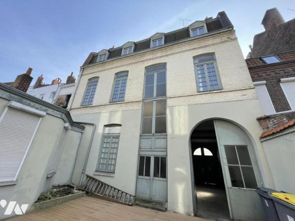 Lille VAUBAN studio de 34m² avec mezzanine en bon état général