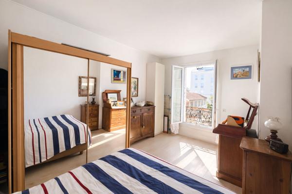 Deux pièces HYPER CENTRE-VILLE Vincennes