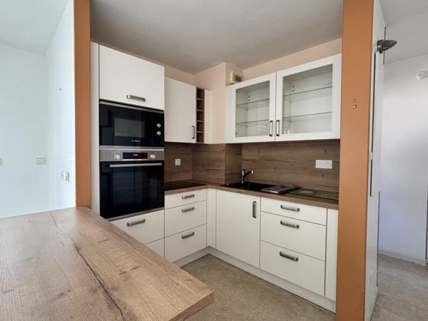 Appartement
                                                                                                                                                                                                                                                                                                                        3 pièce(s)                                                                                                                                                                                                          2 chambre(s)                                                                                                                                                                                                          48.19  m²