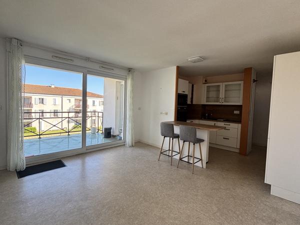 Appartement
                                                                                                                                                                                                                                                                                                                        3 pièce(s)                                                                                                                                                                                                          2 chambre(s)                                                                                                                                                                                                          48.19  m²