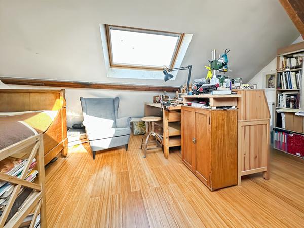 Charmant triplex lumineux avec terrasse  garage et buanderie