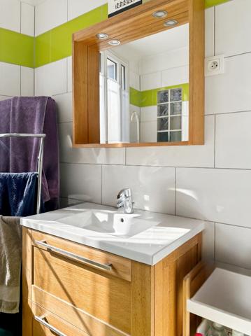 Charmant triplex lumineux avec terrasse  garage et buanderie