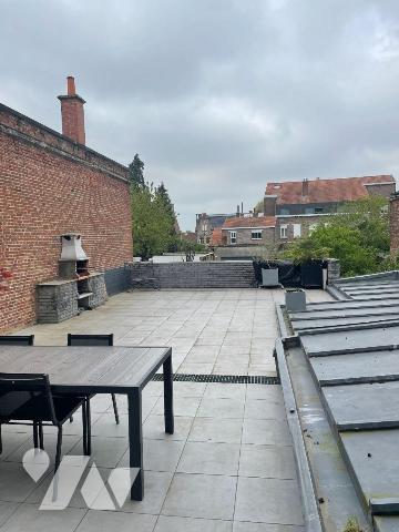 A VENDRE sur BAILLEUL dans le Nord (59) : IMMEUBLE MIXTE LOCAL COMMERCIAL ET HABITATION - CENTR...