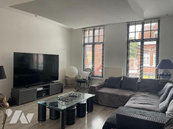 A VENDRE sur BAILLEUL dans le Nord (59) : IMMEUBLE MIXTE LOCAL COMMERCIAL ET HABITATION - CENTR...