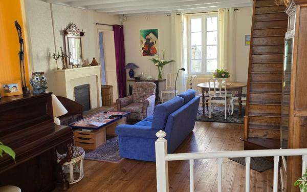 Maison à vendre    4 pièces •  Surgères