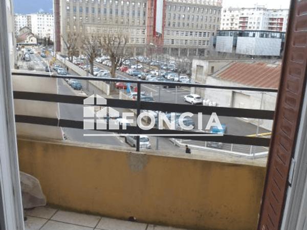 Location Studio 40.4 m² - 11 RUE CHARLES PEGUY Grenoble 38100