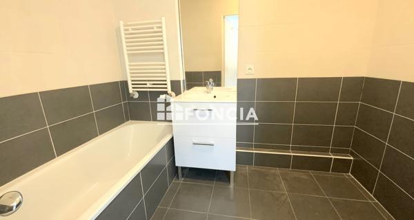 Location Appartement 3 pièces 58.8 m² - Villeurbanne 69100