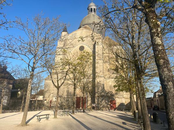 Appartement hyper centre ville de Provins  deux pieces / gare a pied