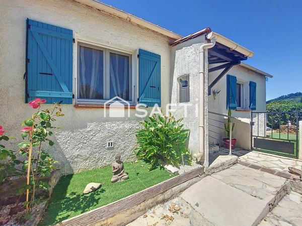 Maison de plain-pied , conformes aux normes PMR,  piscine, garage et atelier