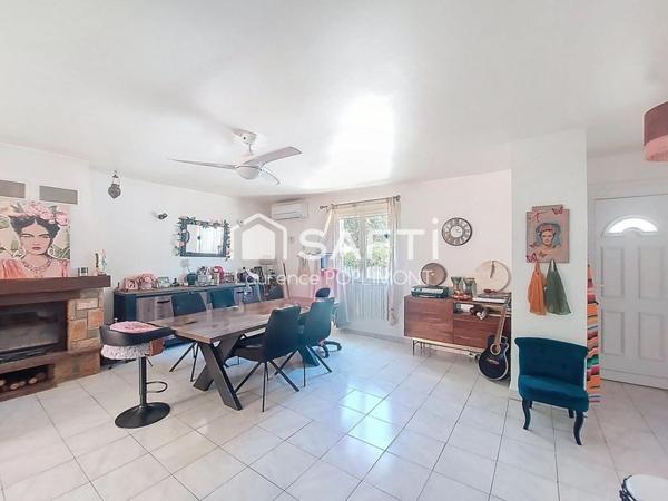 Maison de plain-pied , conformes aux normes PMR,  piscine, garage et atelier