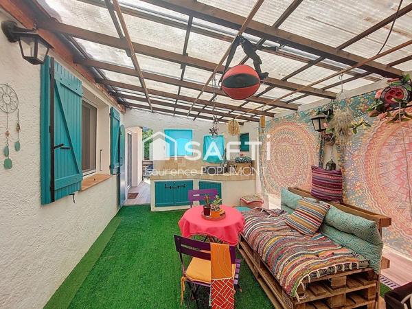 Maison de plain-pied , conformes aux normes PMR,  piscine, garage et atelier