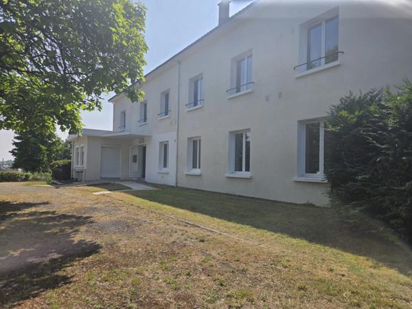 Propriété à vendre 20 pièces CHATEAU RENAULT (37)