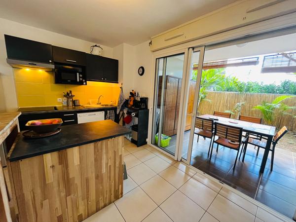Location Appartement47 m² - 2 Pièces - SAINT GILLES LES HAUTS (97435)