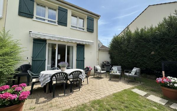 Maison à vendre    4 pièces •  Lisses