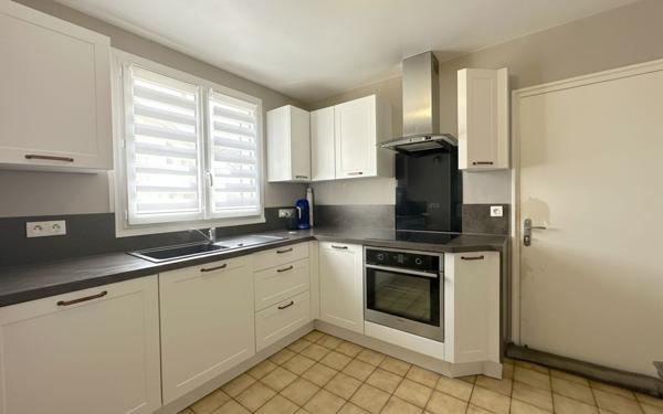 Maison à vendre    4 pièces •  Lisses