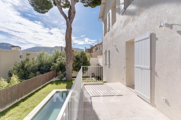 Elegante villa rénovée à pied du village