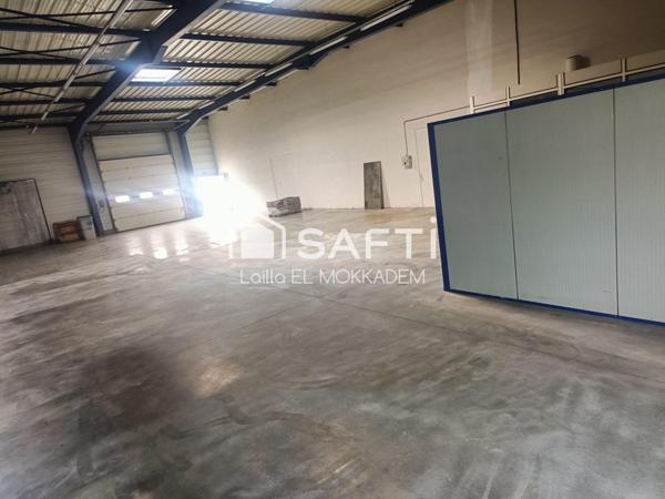 À VENDRE – BÂTIMENT INDUSTRIEL 319 m²