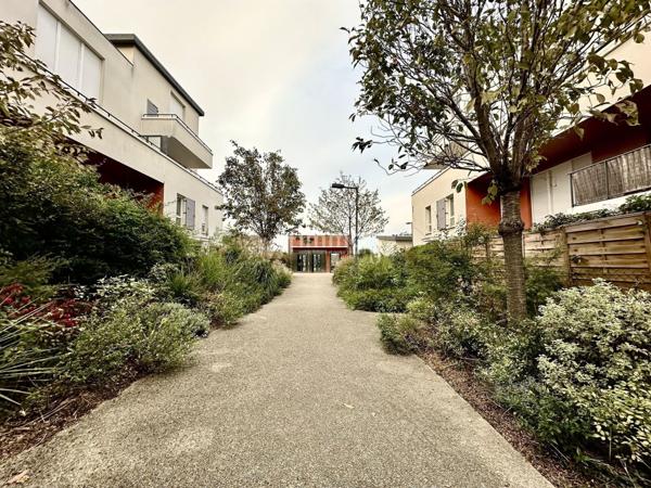 Villemomble- Résidence Arborée- Studio 35m2-Parking