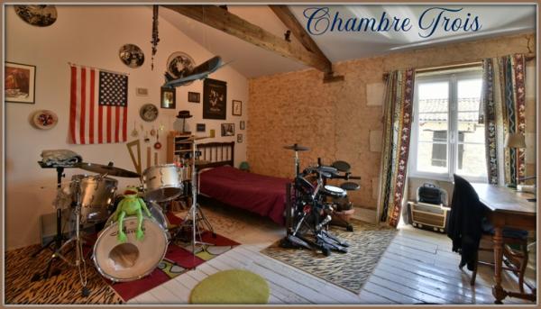 Vente / Longère à Fontaine-le-Comte (86240)