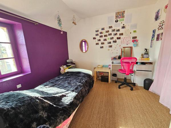 Maison à Brion-près-Thouet, 79290 - 6 pièces 123m²