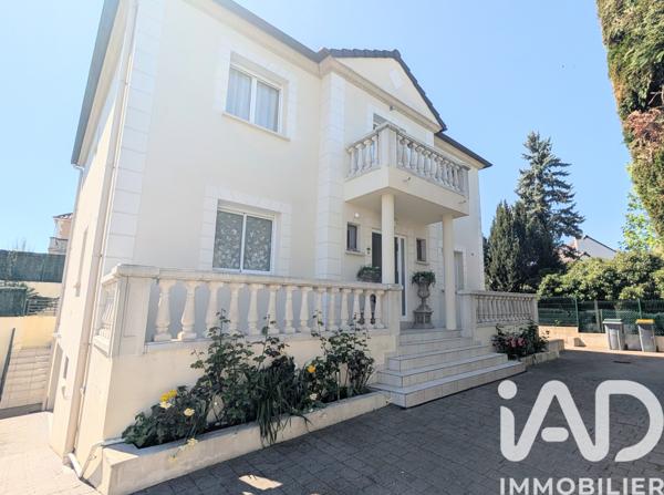 Maison à vendre 11 pièces 226 m² Cormontreuil