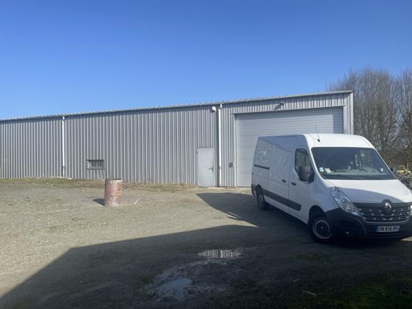 Bouloire (72440) LOCAL DOUBLE PEAU AVEC MEZZANINE 15 MN DE L AUTOROUTE LE MANS EST