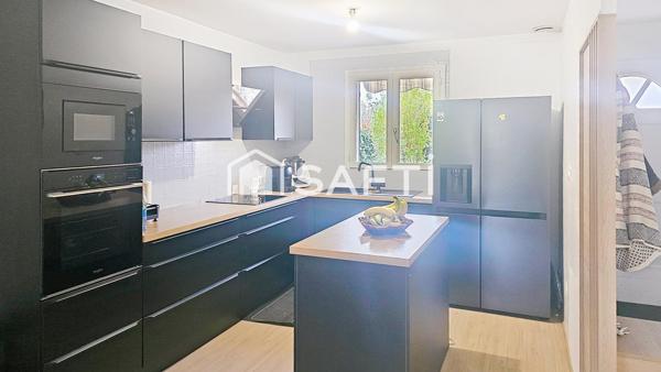 maison 4 chambres +cuisine ouverte +garage double