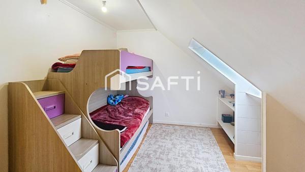 maison 4 chambres +cuisine ouverte +garage double