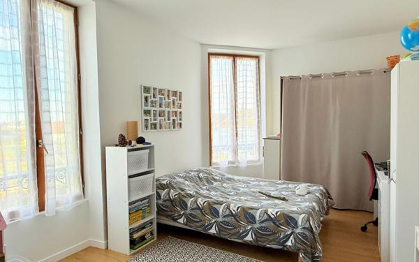 Maison à vendre    5 pièces • 120 m2 Jouy-le-Châtel