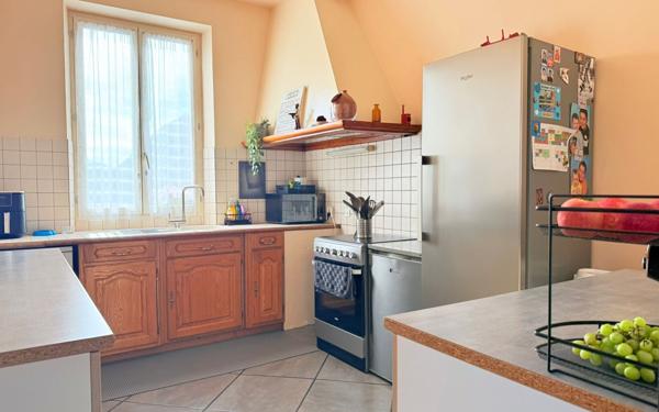 Maison à vendre    5 pièces • 120 m2 Jouy-le-Châtel