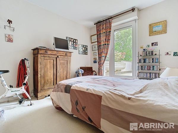 Appartement 4 pièces dans résidence sécurisée avec ascenseur, au pied des lacs VILLENEUVE D ASCQ
