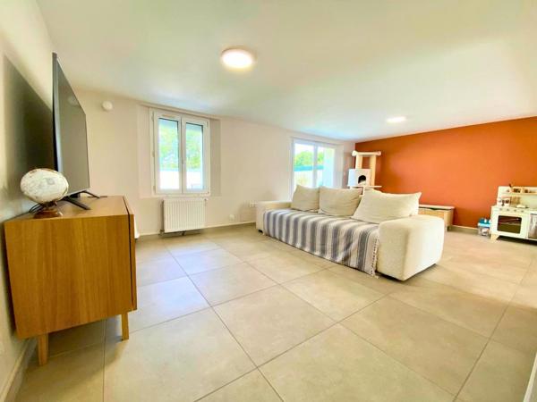 Maison 130 m² — Exposition sud, piscine & prestations haut de gamme