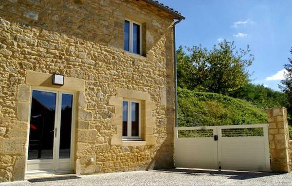 Gîtes chambres d'hôtes - Sarlat-la-caneda Charmant ensemble de trois maisons anciennes en pierre
