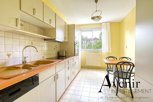 LYON 6E - Appartement de 96,80 M2 - BALCON - GARAGE Lyon