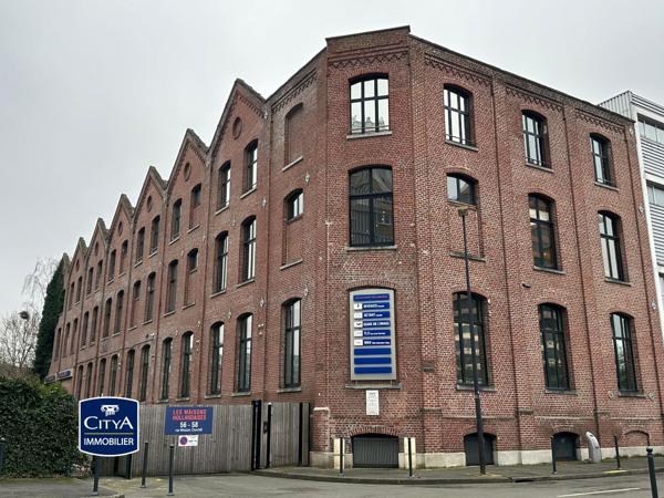 Local professionnel à vendre 251m²