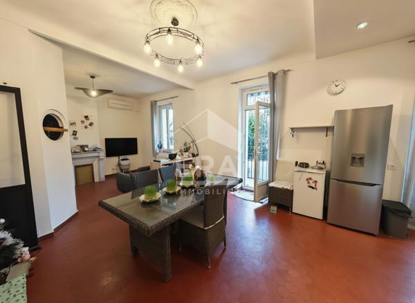 Appartement T4 + Terrasse  de 24m2 à Marseille - Quartier Baille