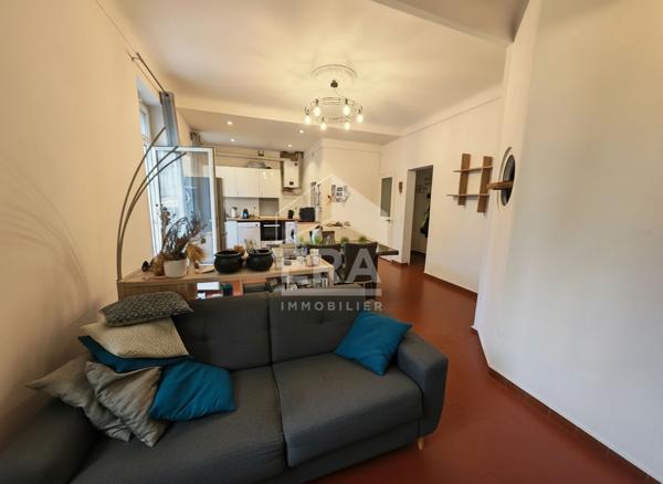 Appartement T4 + Terrasse  de 24m2 à Marseille - Quartier Baille